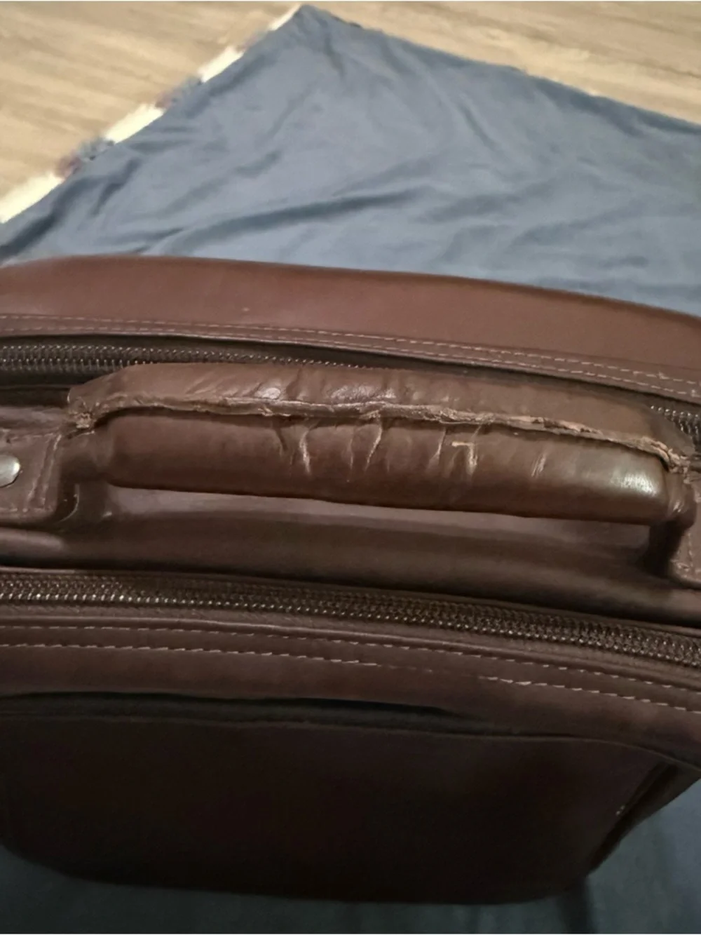 Avenues Classic Brown Leather Messenger Bag NWOT
